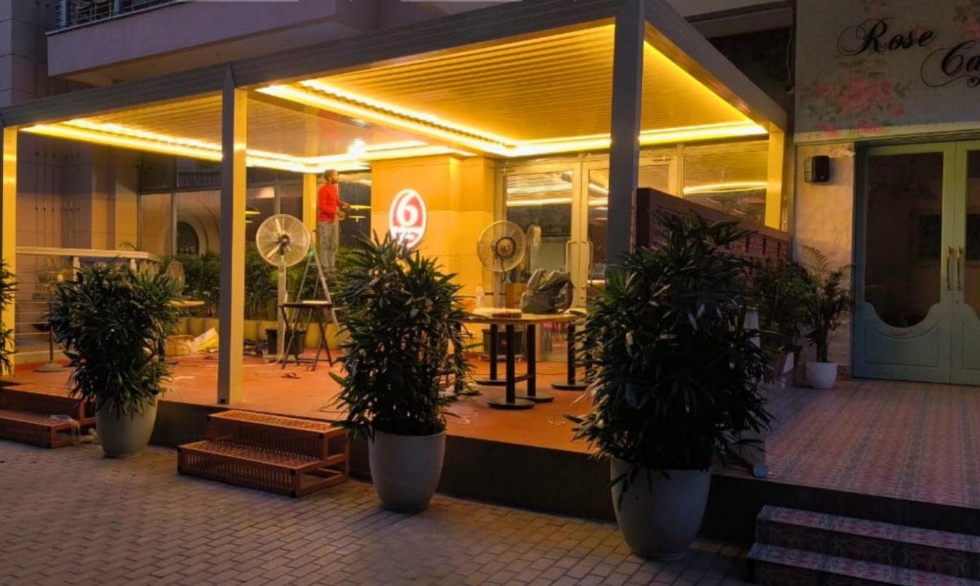 Eldeco, Ballygunge – Luxera Louvered Roof by Vantage